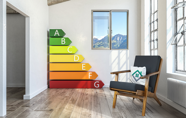 Échelle DPE A à G affichée dans un salon moderne lumineux